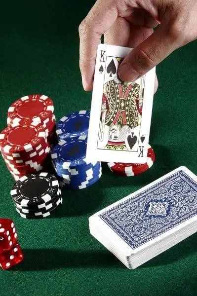 Kartu syarat bonus untuk pengguna mobile